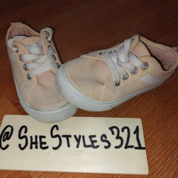 Toddler Canvas Sneakers - Picture 1 of 4